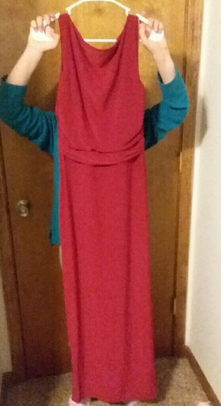 Prom dress - Picture 2 of 4